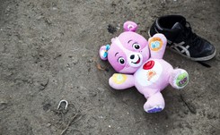 Spalona i spustoszona 'dżungla'. Obraz nędzy i rozpaczy po ewakuacji uchodźców z obozu