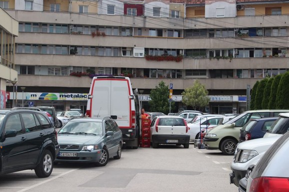 HITNO UPOZORENJE ZA VOZAČE U OVOM GRADU U SRBIJI Ako vam je auto ovde, ODMAH GA SKLONITE! Zatvara se jedna od najprometnijih ulica u centru