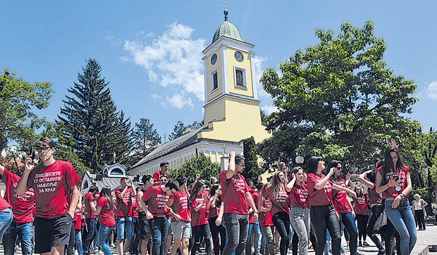 Uzice maturanti uzicke gimnazije 1 foto Vladimir Lojanica