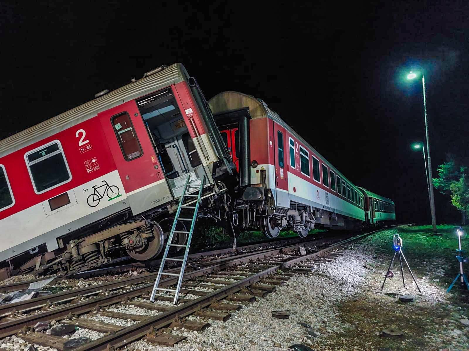 Nehoda vlakov pri Jablonove nad Turňou.