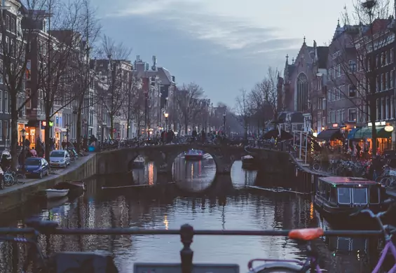 Amsterdam drastycznie zmieni  politykę? Nie będzie można kupić już jointa w kawiarni