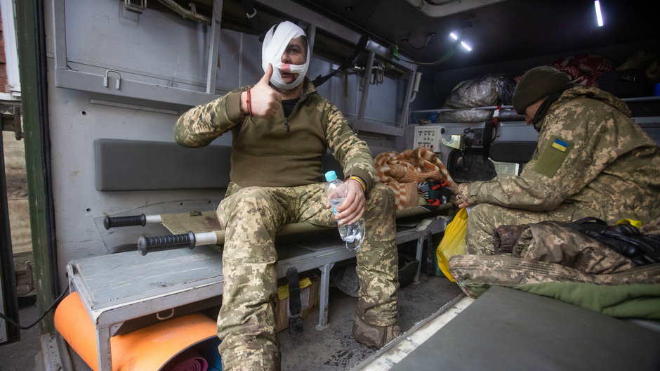 Ranni ukraińscy żołnierze w Bachmucie