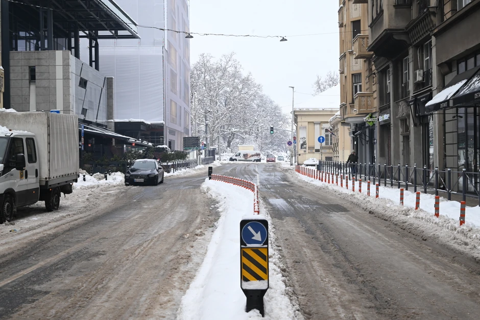 Najveća opasnost na putu zbog bljuzgavice na putu je drastično smanjeno prianjanje. 