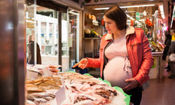 Czy jedzenie ryb w ciąży ma wpływ na rozwój płodu? Najnowsze wyniki badań