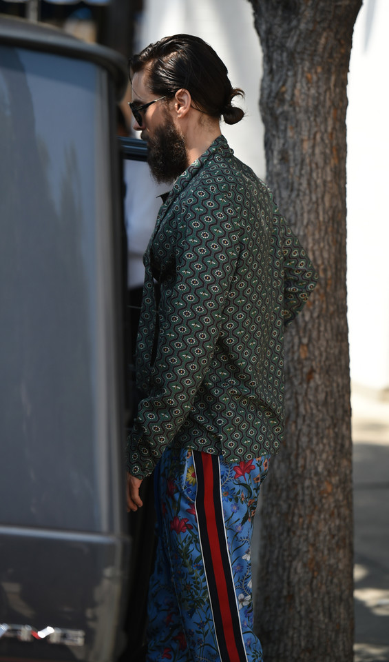 Jared Leto w dziwnej stylizacji na ulicach Los Angeles