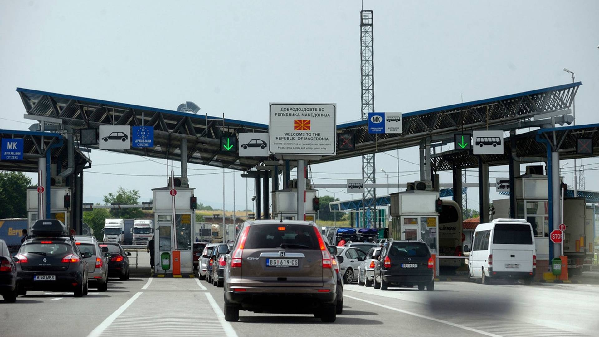 Mnoge zemlje uvode "rok trajanja" vakcine od devet meseci - ovo bi moglo treću dozu da učini obaveznom za putovanja