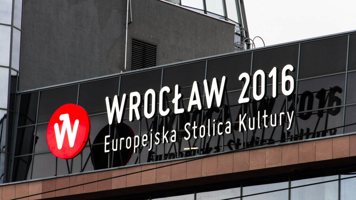 Weekendowe połączenie kolejowe relacji Berlin-Wrocław, uruchomione w kwietniu z okazji sprawowania w 2016 r. przez Wrocław tytułu Europejskiej Stolicy Kultury, będzie utrzymane do końca 2018 r. Tzw. pociągiem do kultury w ciągu kilku miesięcy podróżowało 22 tys. osób.