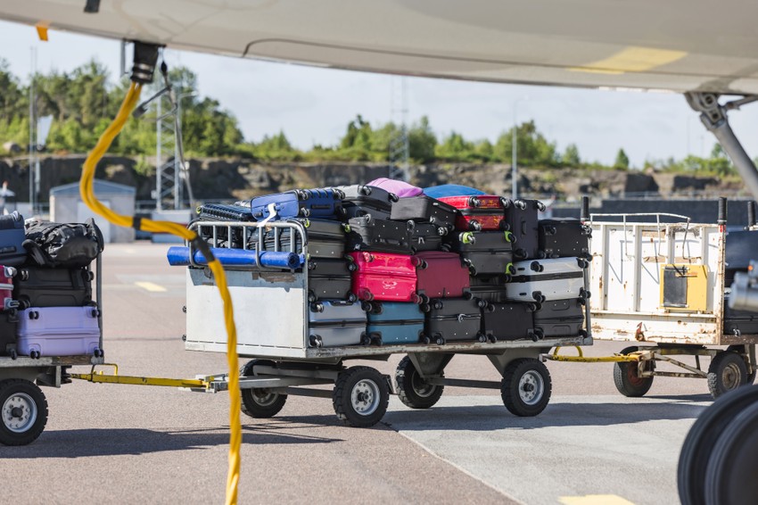 Označavanje kofera je korisno jer na jednom letu uvek ima istih ili sličnih kofera