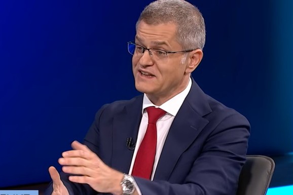 "SRBIJA I CRNA GORA NIKAD NEĆE UĆI U EU" Vuk Jeremić posle nekoliko godina pred kamerama: "Hilari Klinton PRETILA MOJOJ PORODICI; Ni mrtav se ne bih vratio u politiku"