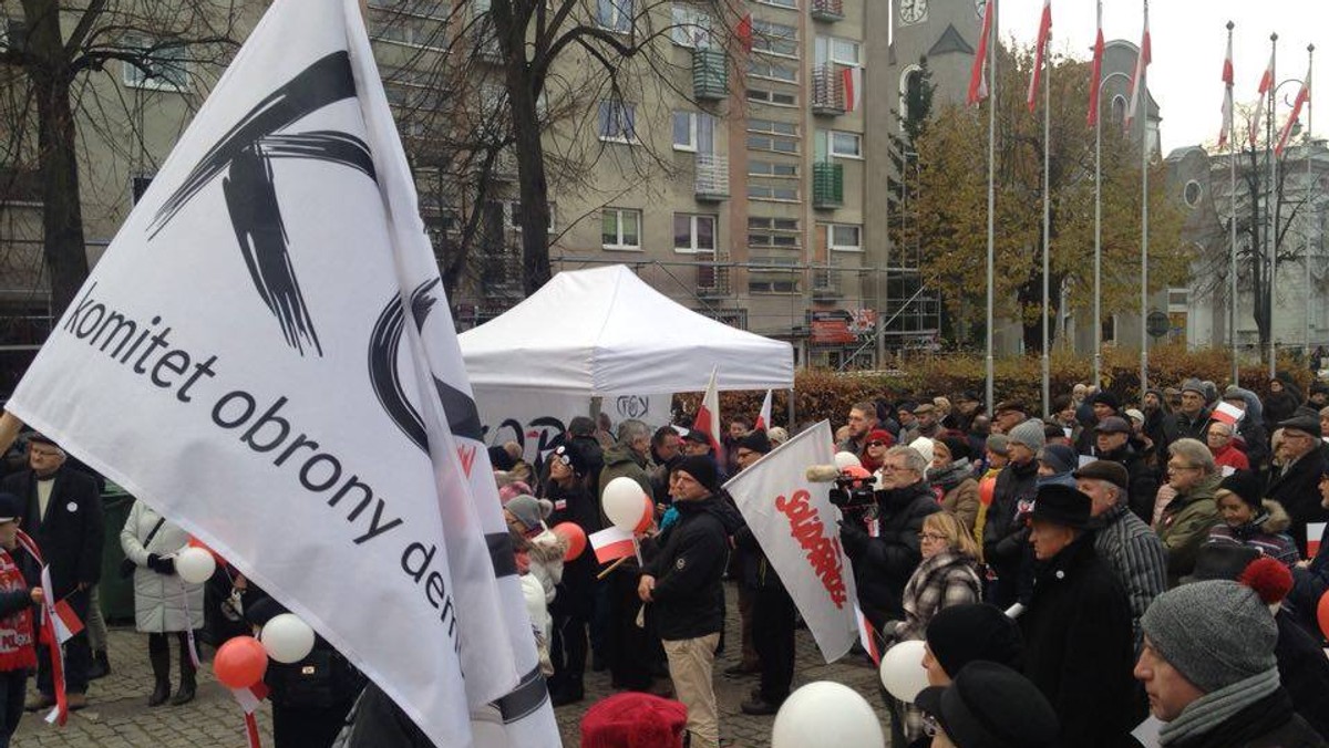 Lista 30 przewinień rządu na manifestacji KOD w Zielonej Górze 