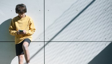 Media społecznościowe poza zasięgiem dzieci? Australijski model kontra europejska rzeczywistość [WYWIAD]