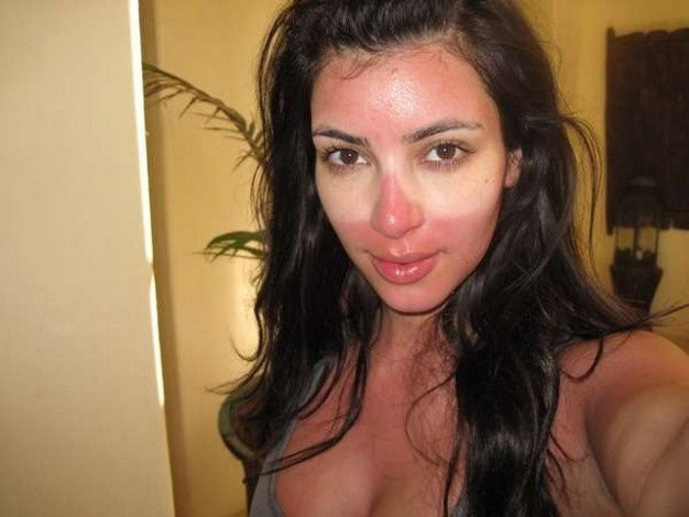 Idealnie opalona Kim Kardashian