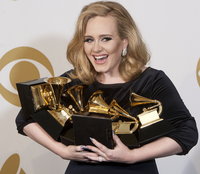Csontsoványra fogyott Adele, szinte rá sem lehet ismerni - Fotók