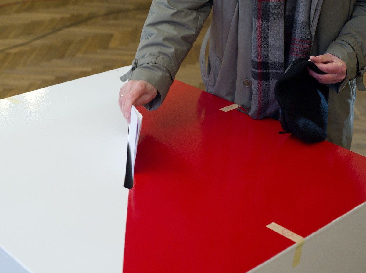 Odpływ wyborów PO. Minimalne różnice w sondażu