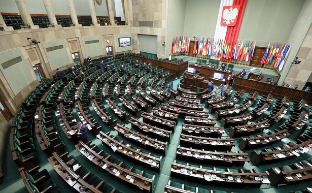 Oba poselskie projekty nowelizacji kodeksu pracy wpłynęły już do Sejmu.