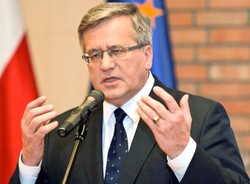 "Gazeta Wyborcza": Ktoś chce wrobić syna prezydenta Komorowskiego w SKOK