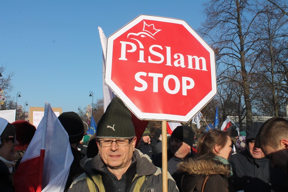 Manifestacje KOD w obronie wolności. Najciekawsze transparenty