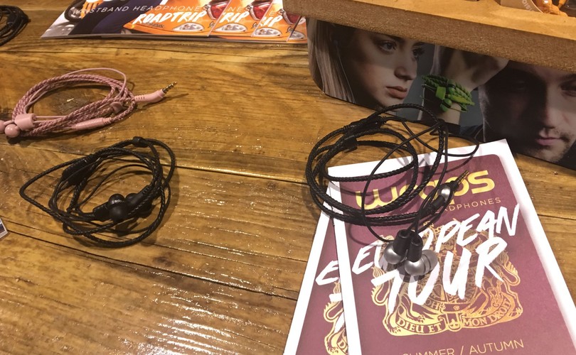 Słuchawki na nadgarstek