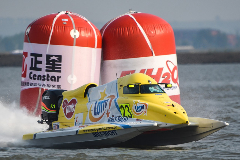 F1H2O - bolid Bartłomieja Marszałka