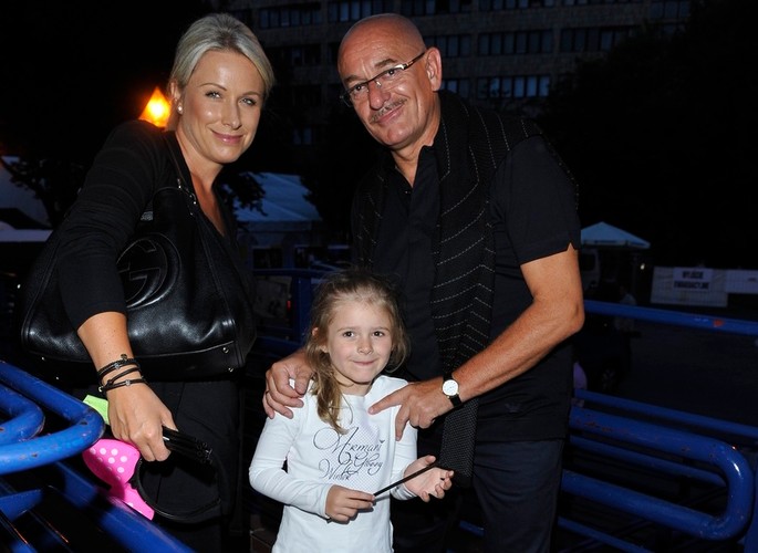 Marcin Daniec z żoną i córką na festiwalu w Opolu