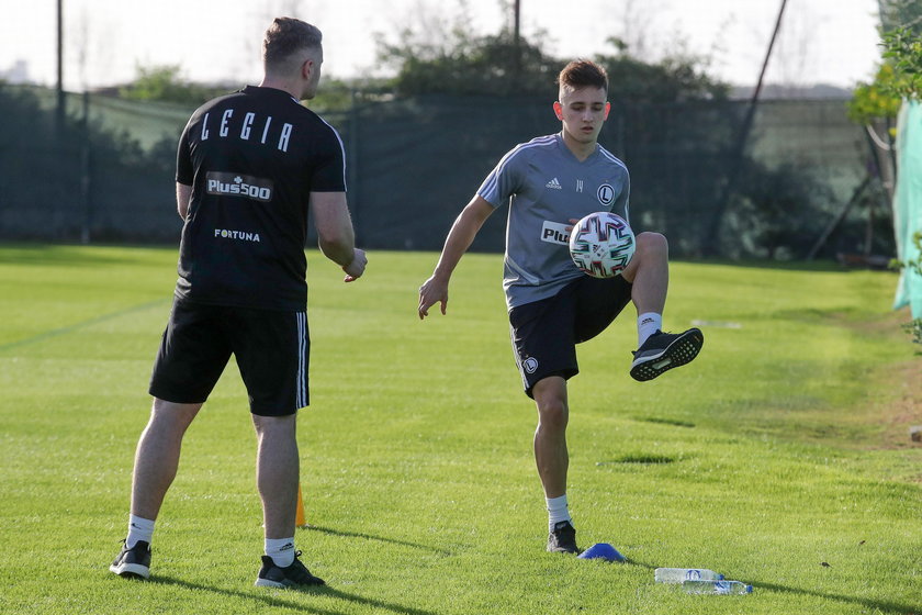 Michał Karbownik przygotowuje się do rundy wiosennej z Legią na zgrupowaniu w Dubaju