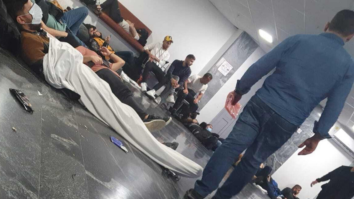 Białoruś. Lotnisko w Mińsku jest sparaliżowane. Koczują tam migranci z Dubaju