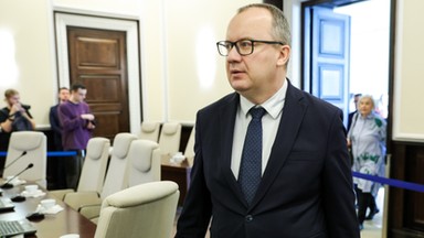 POLITICO: Adam Bodnar w Brukseli, by zakończyć wojnę o rządy prawa. Unia zachwycona