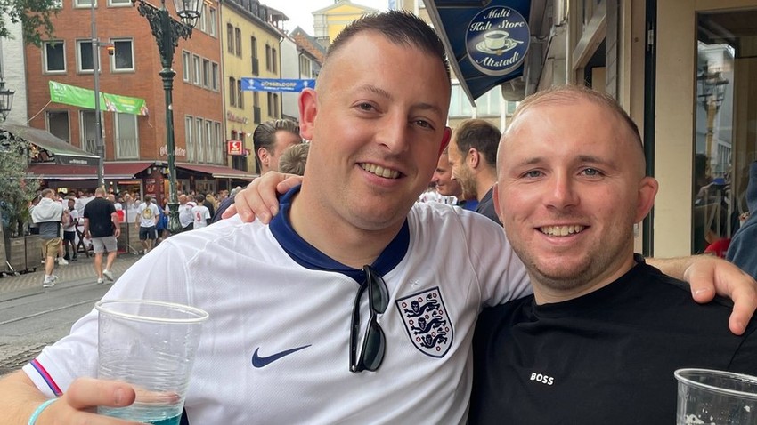 Tort i Bolč, navijači Engleske | Foto: BBC/Nemanja Mitrović