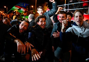 Slavlje u Budimpešti nakon objavljenih rezultat izbora u Mađarskoj