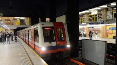 WARSZAWA PREZYDENT GRONKIEWICZ-WALTZ METRO