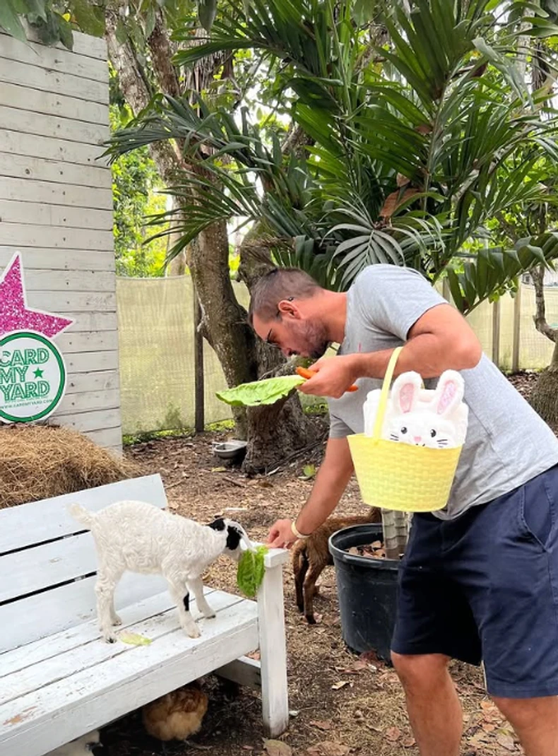 Troicki sa porodicom na Floridi