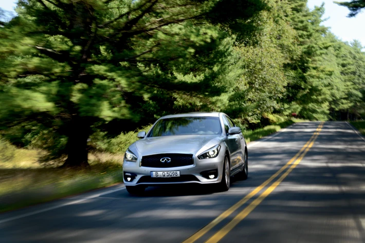 Infiniti Q70 2015 