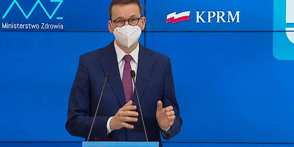 Podczas dzisiejszej konferencji prasowej premier Mateusz Morawiecki znienacka zaatakował prywatną służbę zdrowia.