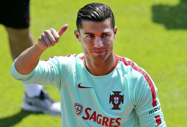 Portugalska prasa zachwycona grą Ronaldo. "Geniusz wrócił, sam przeciw wszechświatowi"