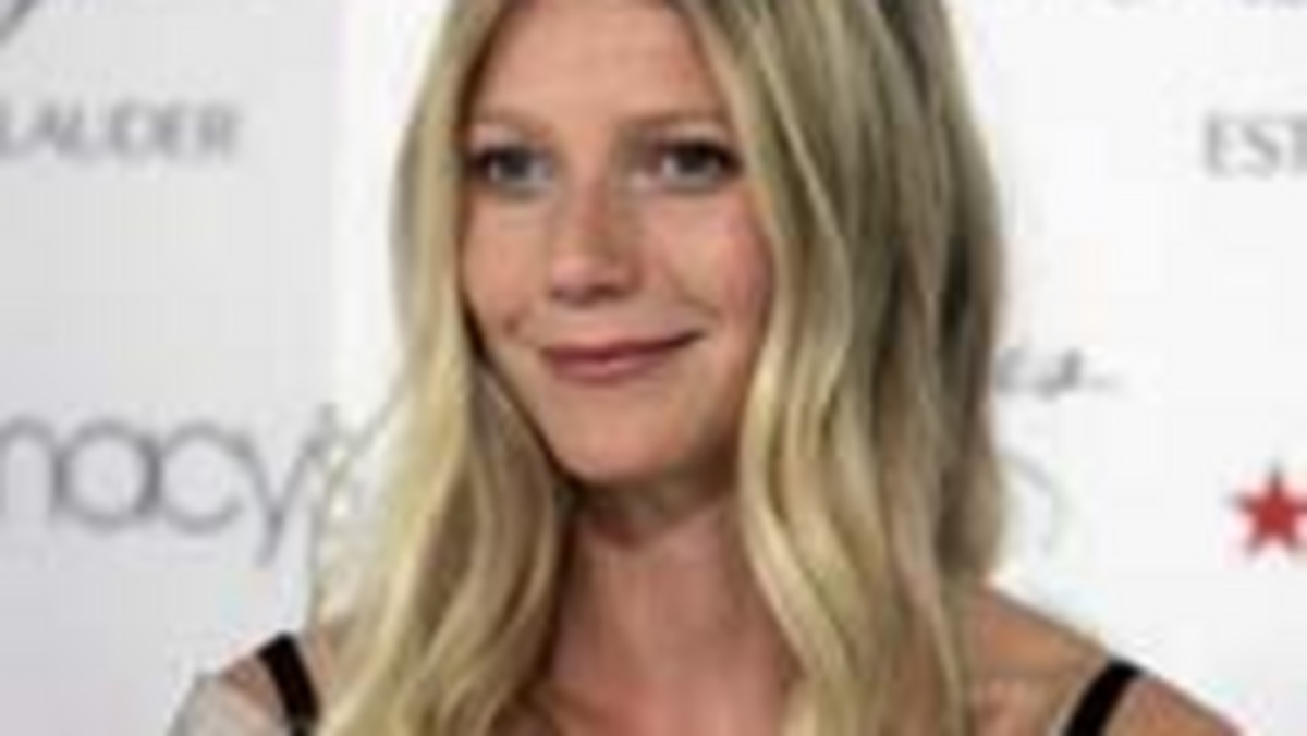 Gwyneth Paltrow zastanawia się nad adoptowaniem amerykańskiej sieroty.