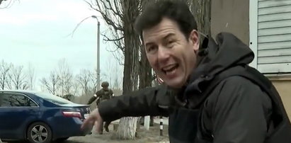 Wojna na Ukrainie. Dziennikarz poszedł z kamerą na linię frontu. Nadawał z Kijowa pod rosyjskim ostrzałem. Kim jest Matthew Chance?