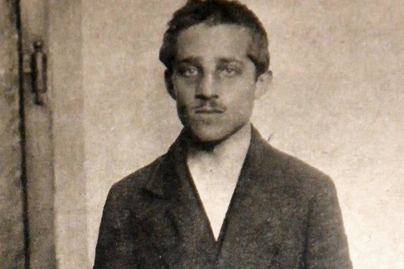 "Priznaje da je pokušao da se ubije, hteo je da se obesi o peškir": Bečki doktor beležio je razgovore s Gavrilom Principom dok je bio u zatvoru, naš istoričar otkriva malo poznate detalje