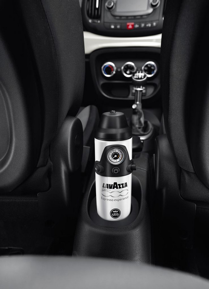 Lavazza i Fiat 500L: pyszna kawa w samochodzie