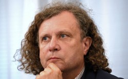 Karnowski o obostrzeniach w Sopocie: Totalna fikcja i lukrowanie katastrofy