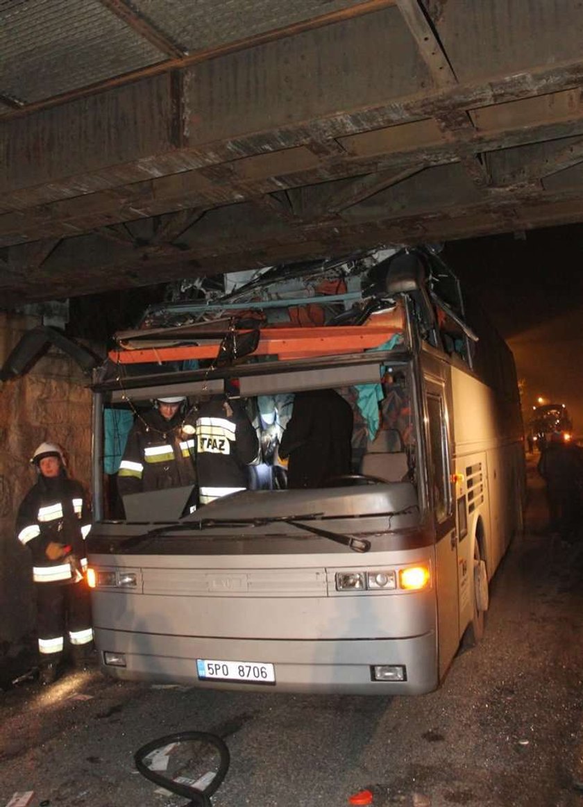 Wypadek czeskiego autokaru, są ranni