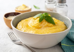 Priprema palente je jednostavna i zahteva samo vodu i so