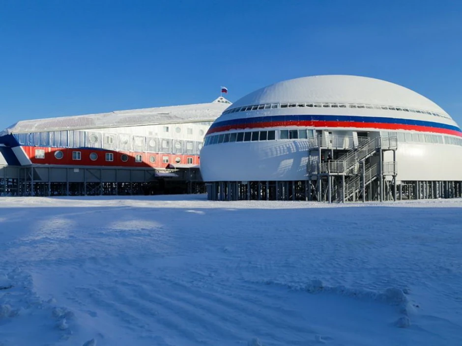 Vojna ruska baza "Arktička detelina"