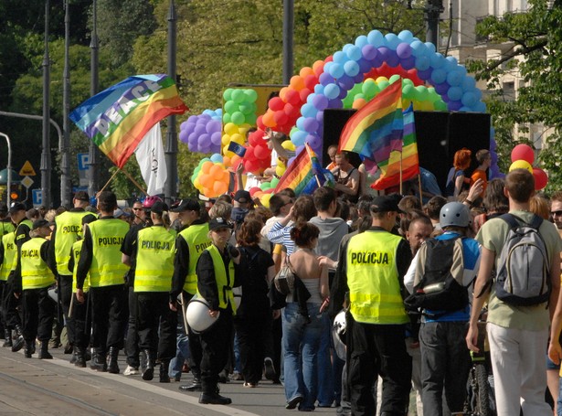 Rozkazem szefa policji mają szanować gejów