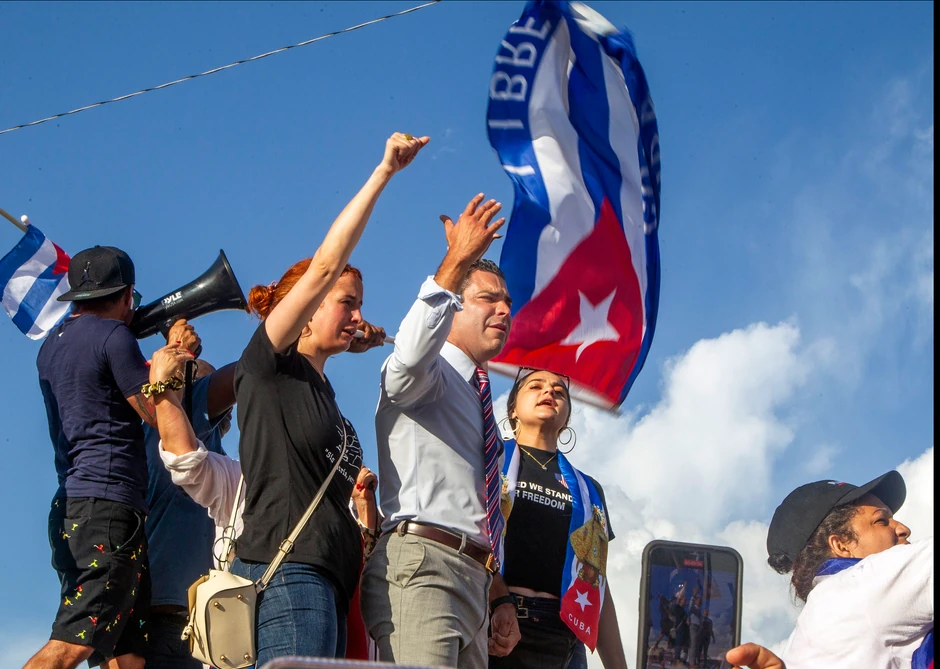 Masovni protesti na Kubi
