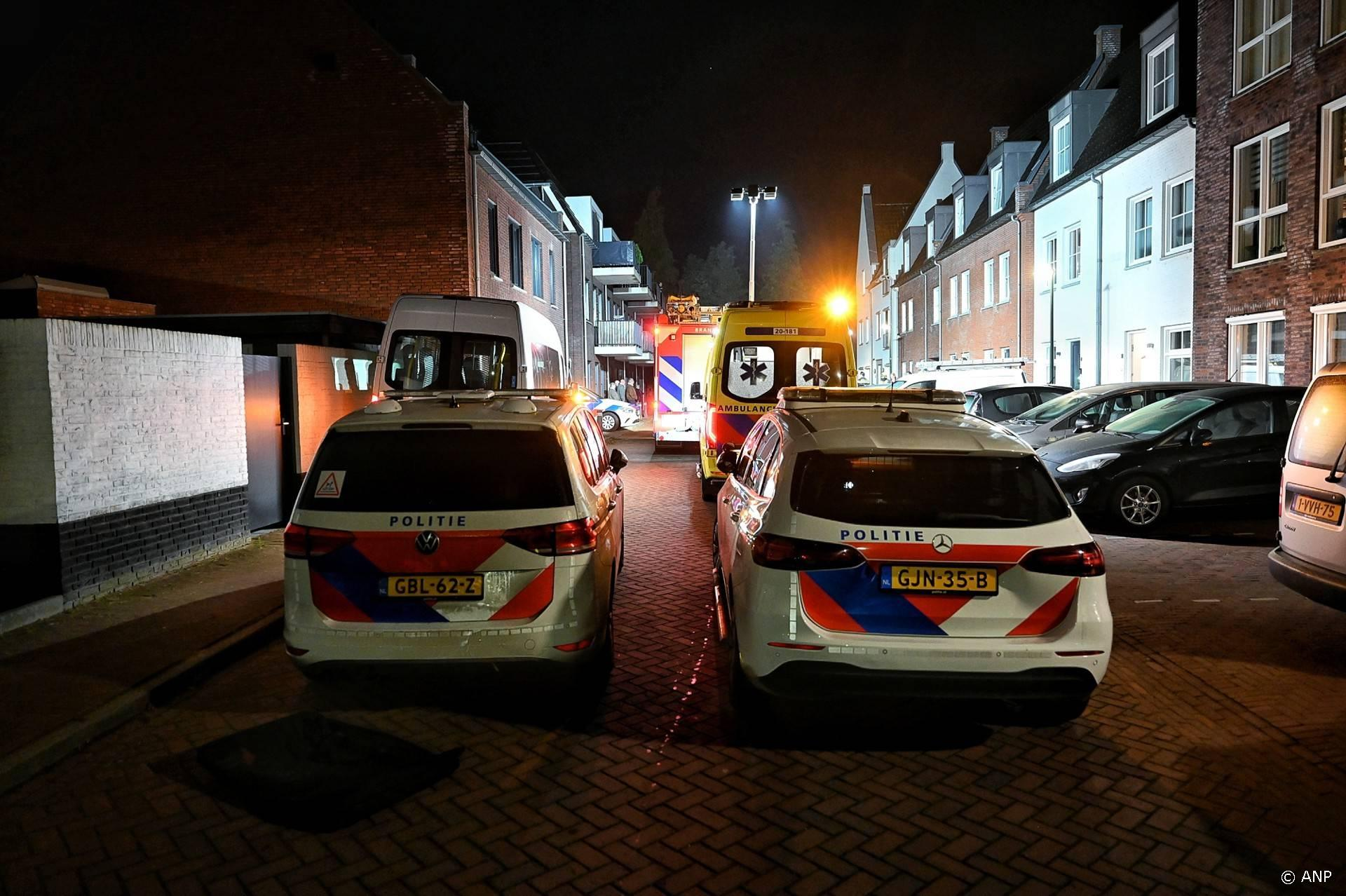 Vader als spookrijder in crash: twee kinderen zwaargewond in woning