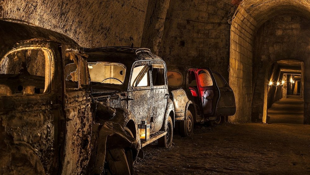 Sekretny tunel Burbonów w podziemiach Neapolu