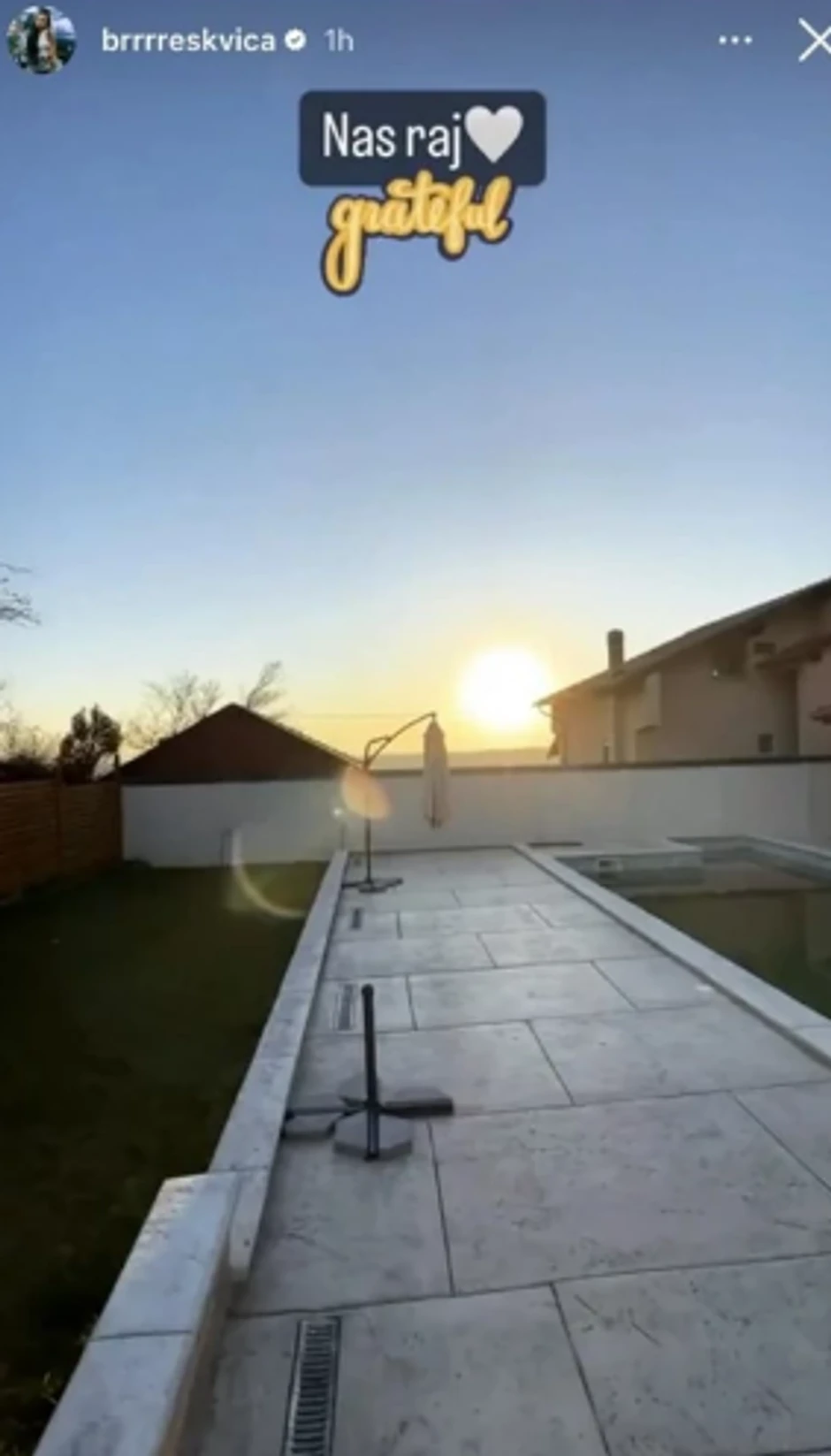 Breskvica pokazala gde živi sa dečkom