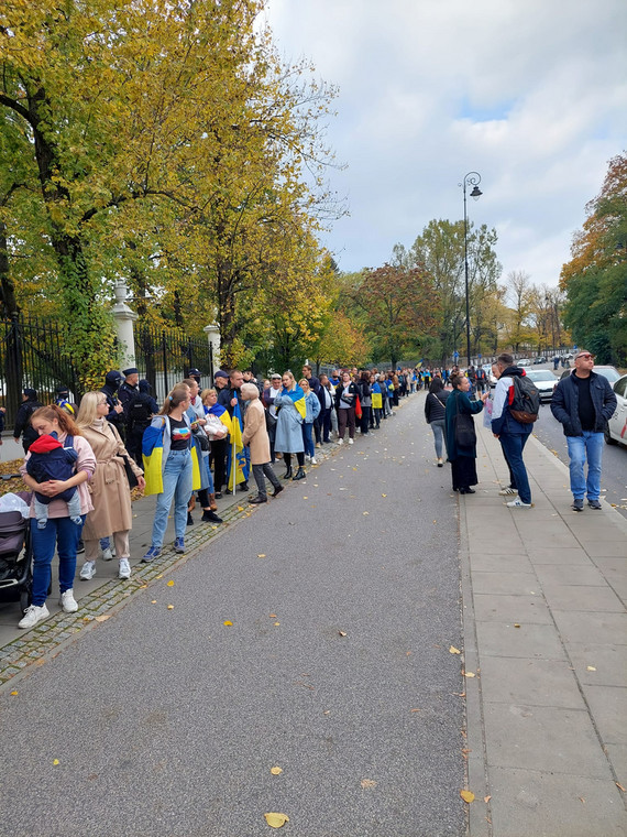 "Referendum" przed ambasadą Rosji w Warszawie