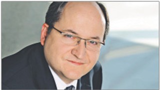 Czy i w jaki sposób pracownik może zrezygnować z dalszej części urlopu wychowawczego