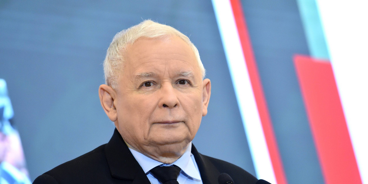 Jarosław Kaczyński zapowiada, że rząd podejmie międzynarodowe kroki prawne ws. Smoleńska. 